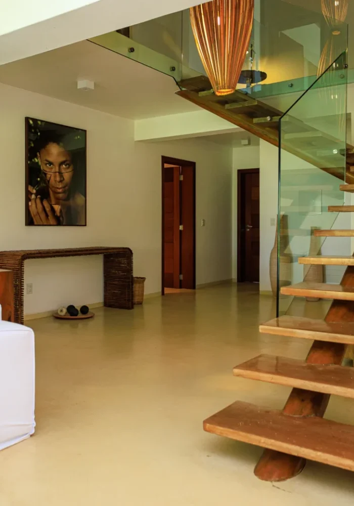 Quarto do Campo Bahia Hotel Villas Spa com decoração em tons neutros